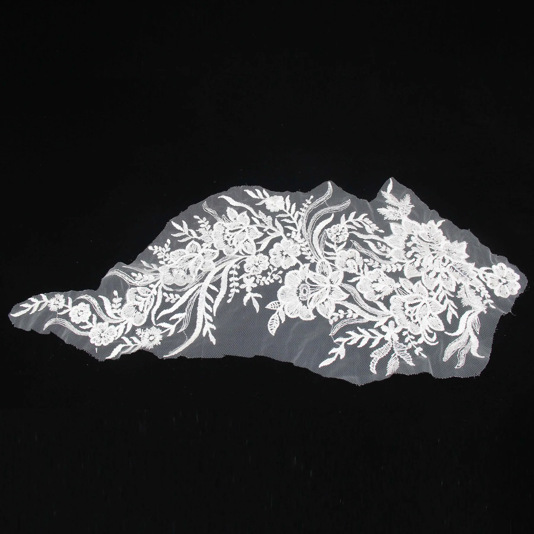 YG-7374 Lace applique